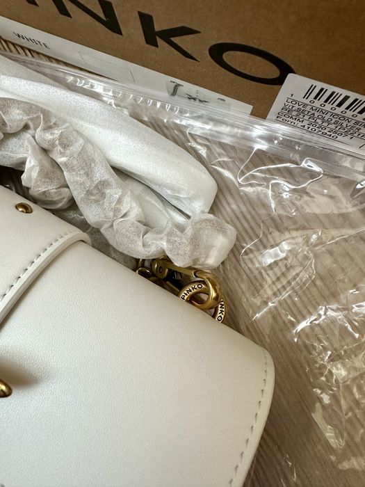 Оригинална чанта Pinko в бял цвят модел MINI LOVE BAG ICON