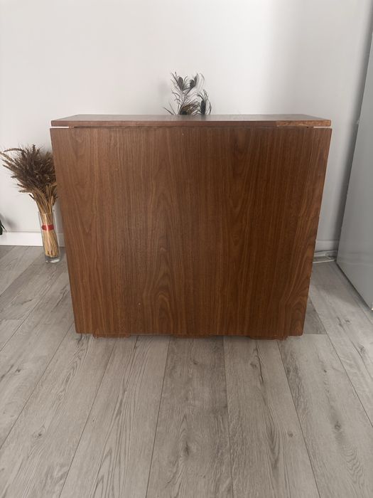 Стол книжка / Кітапша үстел