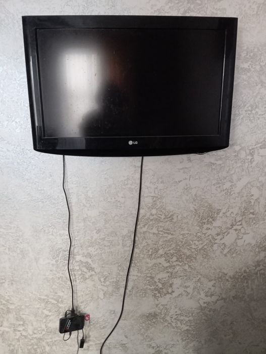 Продаю, телевизор,тарелку.