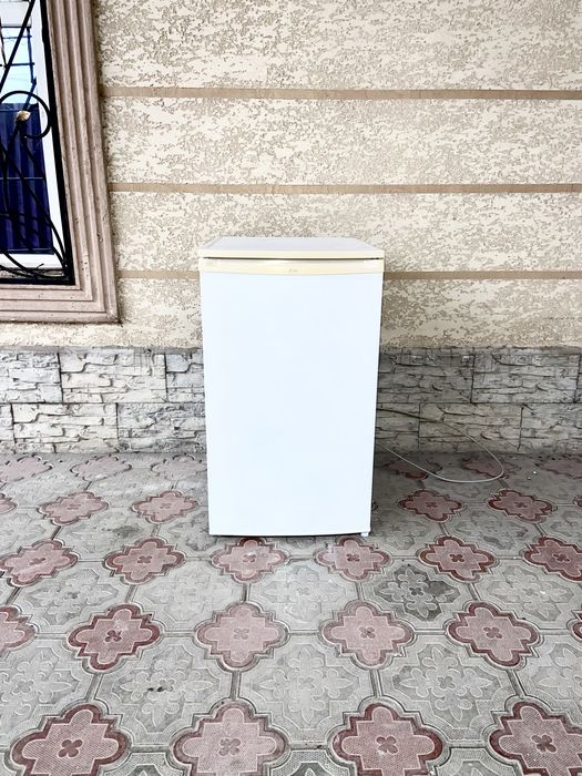 Продам холодильник метровая рабочая