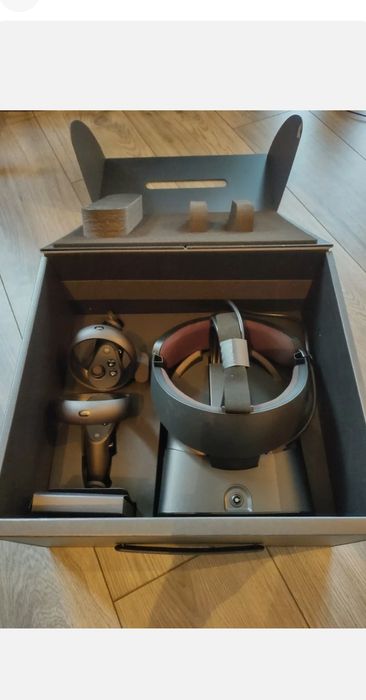 Свалени от витрина нови Очила за виртуална реалност Oculus Rift S