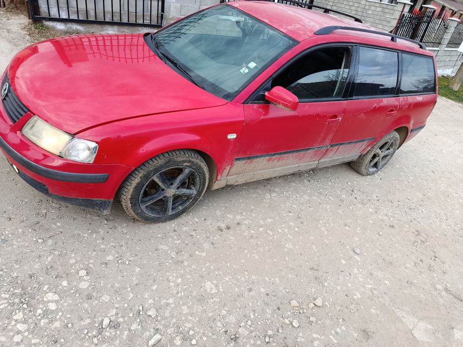 Продава се на Части Volkswagen Passat B5 1.9 дизел