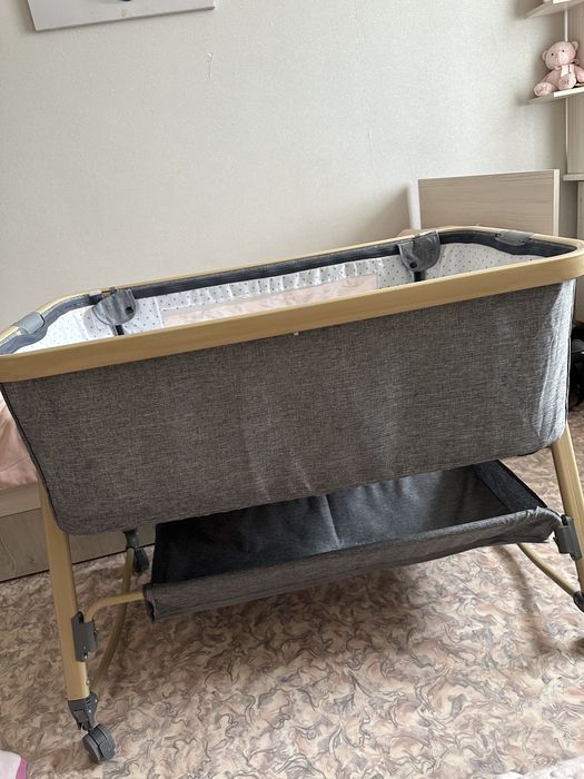 Детская прикроватная колыбель