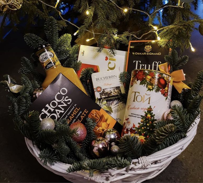 Новогодние корзины . Подарки. Корпоративные подарки