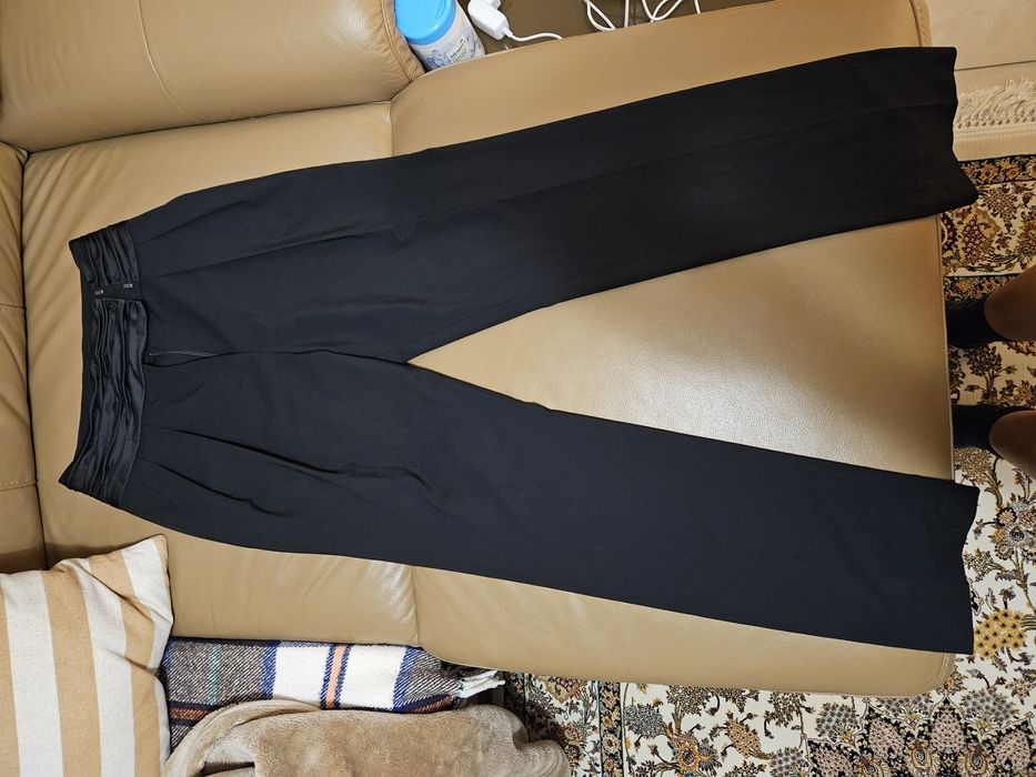 Pantaloni Hugo Boss negri