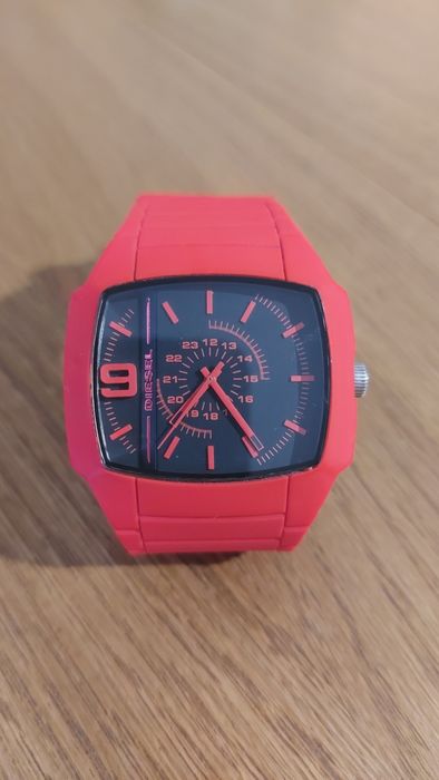 Продам часы DIESEL