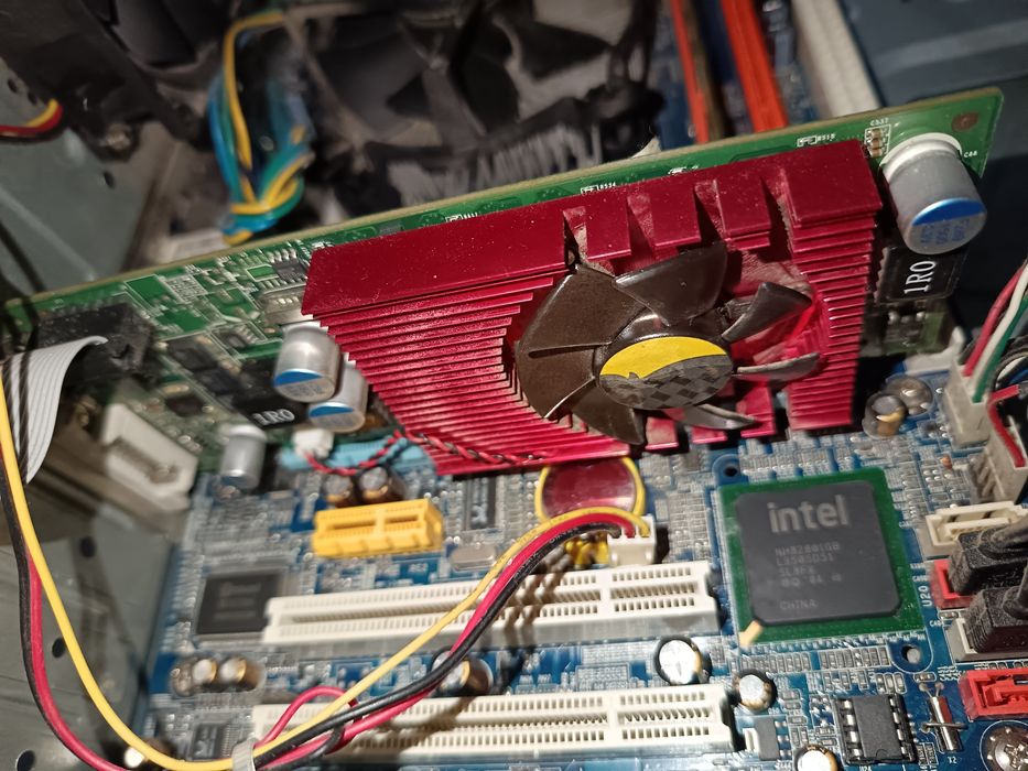 Продам пк системник на запчасти