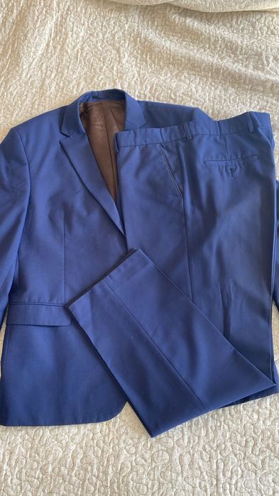 Костюмы мужские продам