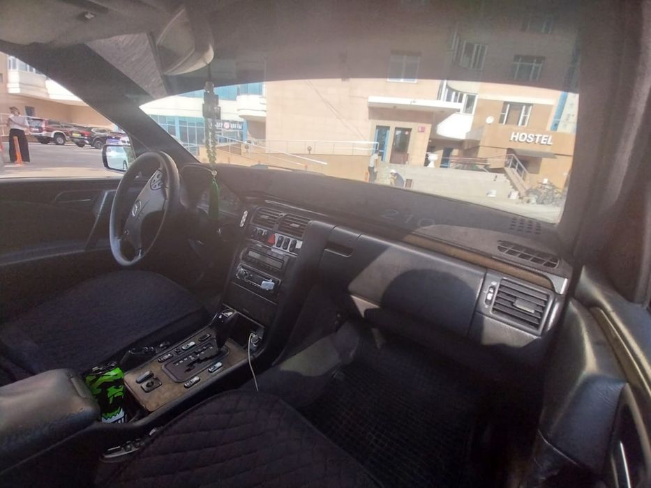 Мерседес Е 320 срочно