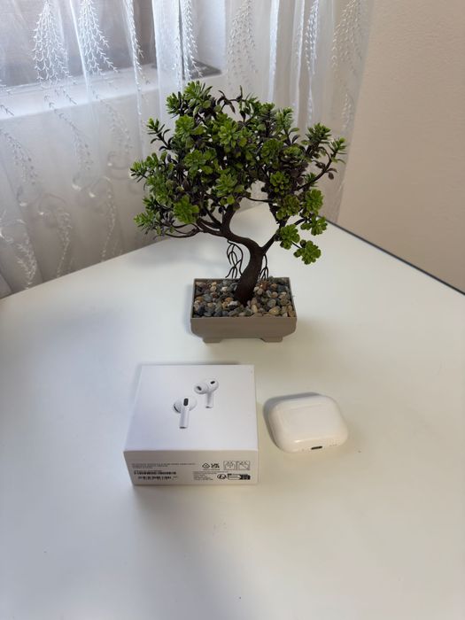 Vand AirPods 3 Pro stare excelenta