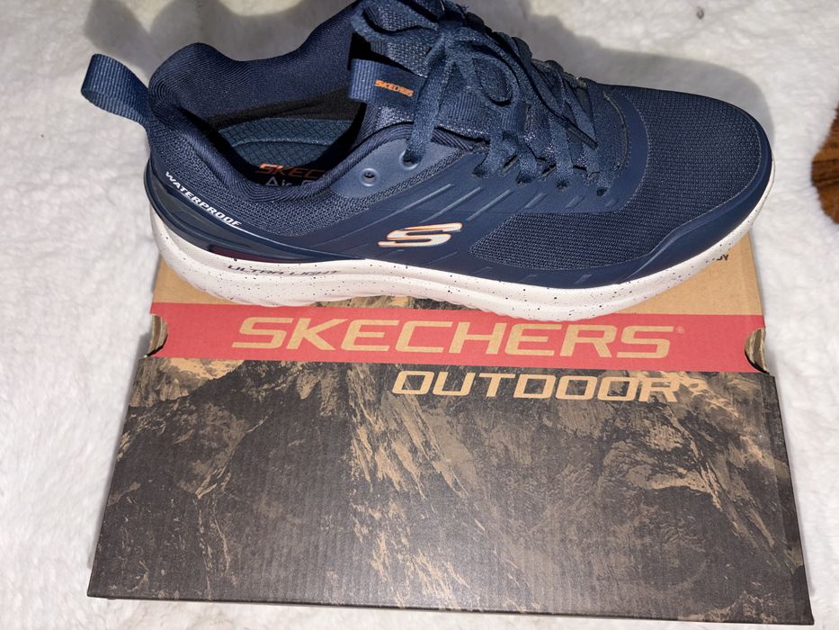 Кроссовки Skechers ( новые/янги)