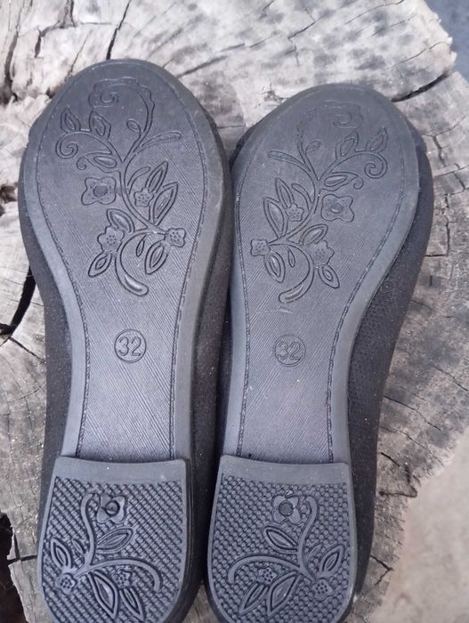 Продам детские туфли