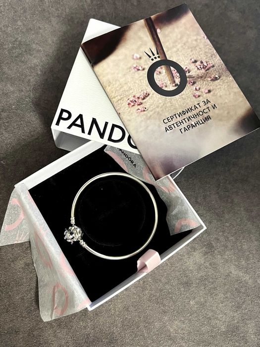 Disney x Pandora твърда гривна