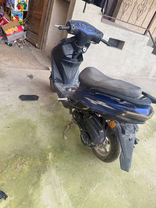 Skuter sotiladi srochni