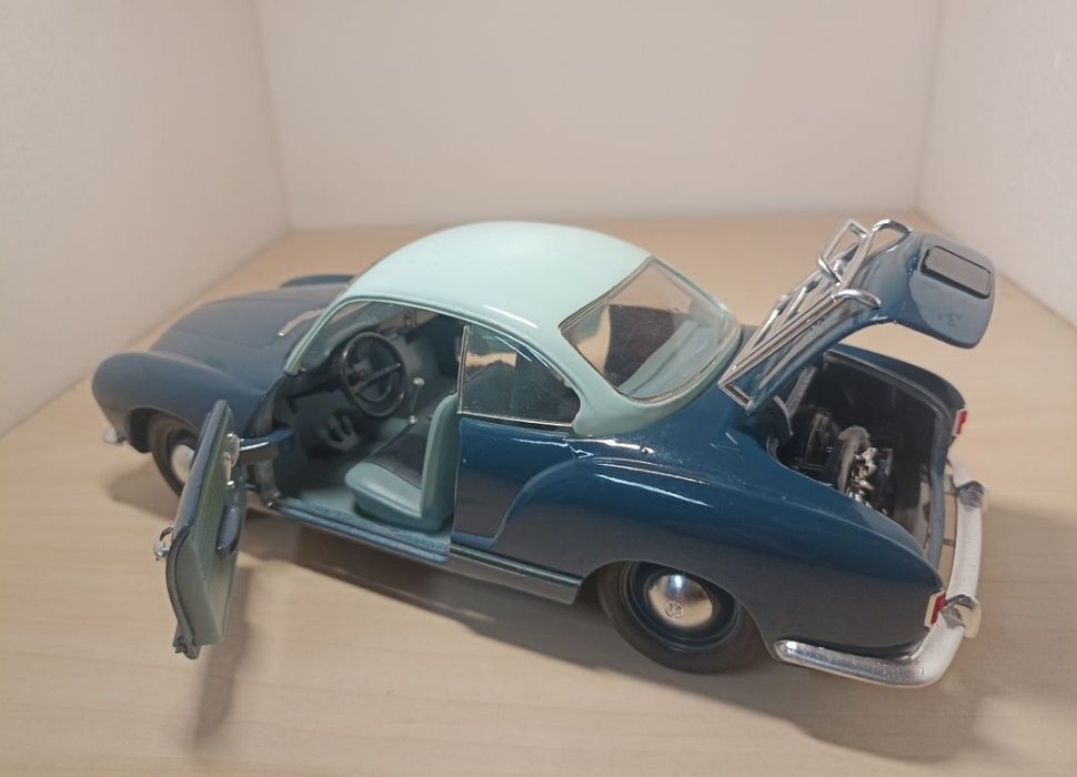 VW Karman 
Scara 1:18
Solido 

Pozele reflectă realitatea. Se vinde ex