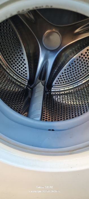 Автоматична пералня , перфектно работеща