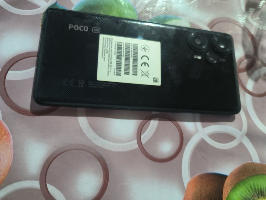 Pocco F5 8+4/256 гигабайт