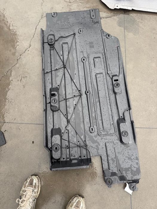 Scut De Protectie Motor Peugeot 3008 2016+ -> 9827725580