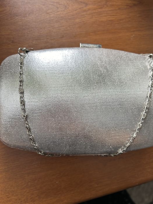 Продается сумка вечерняя