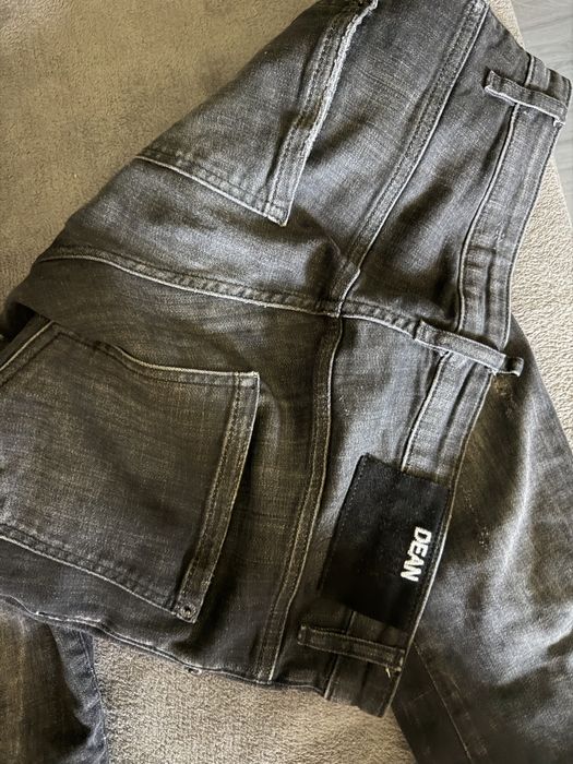 Продават се дънки на Dsquared2 Промо!!!