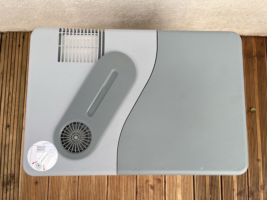 Lada frigorifica termoelectrica Mobicool Q40 nouā