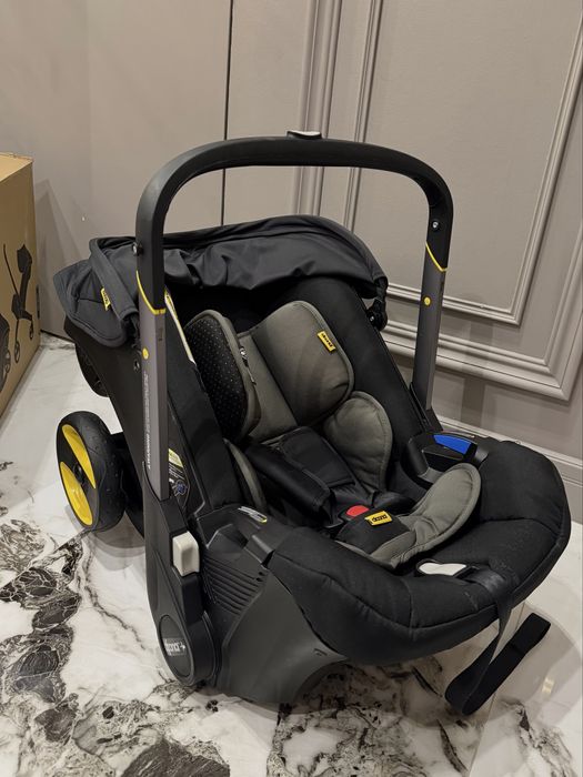 Продается автокресло Doona Simple Parenting
