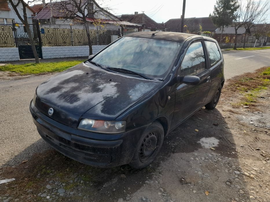 Vând s-au dezmembrez FIAT PUNTO
