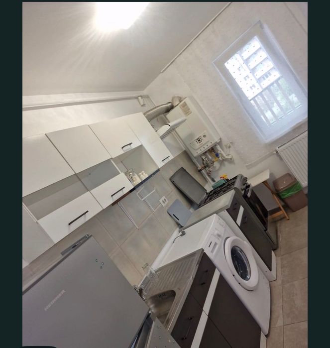 Închiriez apartament