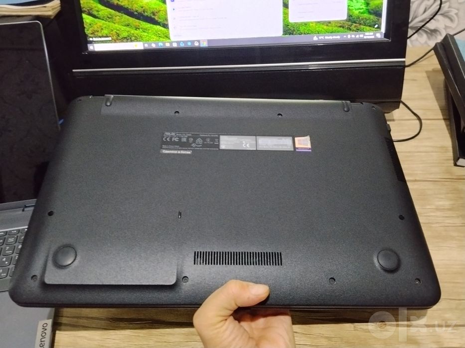 Asus noutbuk sotiladi