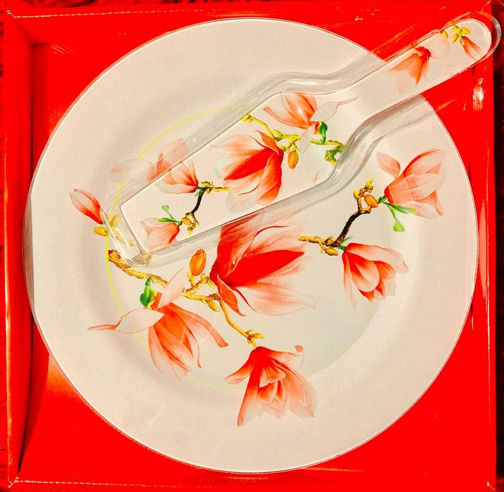 Красив, нов комплект за торта от стъкло – чиния и лъжица