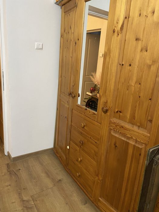 Vand  mobila living/ dormitor