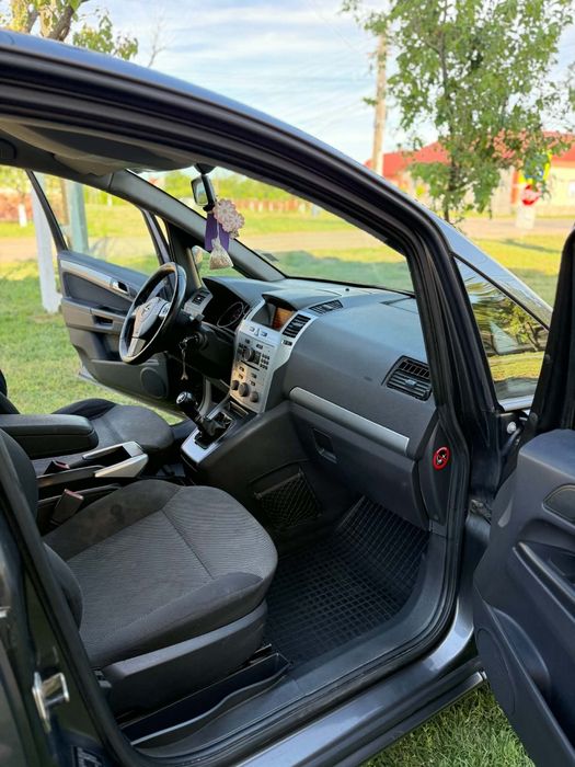 De vânzare Opel zamfira 1.9 diesel 7 locuri