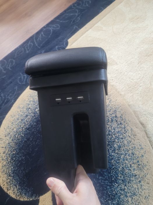 Подлокотник в отличном состоянии