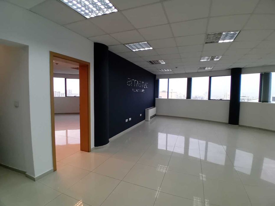 Дава се под наем Офис в София, Гоце Делчев - 115 кв.м за 1035 € - Снимка #4