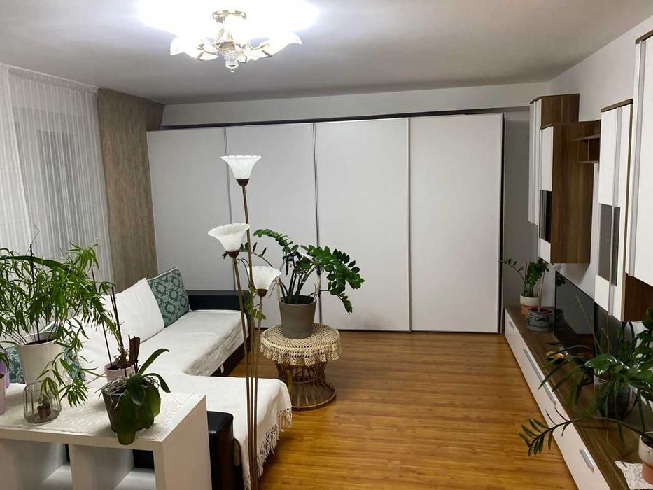 Дава се под наем Двустаен апартамент в София, Красно село - 73 кв.м за 400 € - Снимка #1