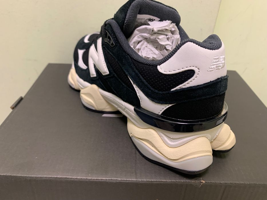 Нови дамски маратонки New Balance 9060 черно бели 38 номер