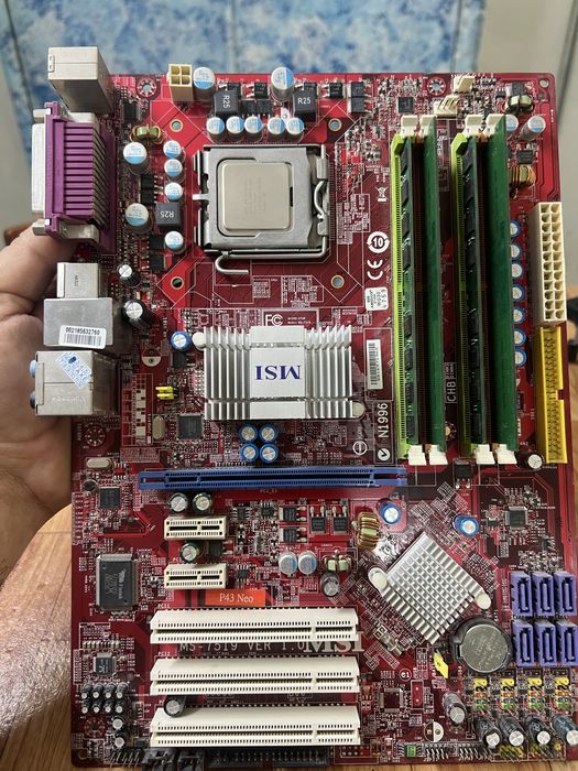 Материнская плата в сборе