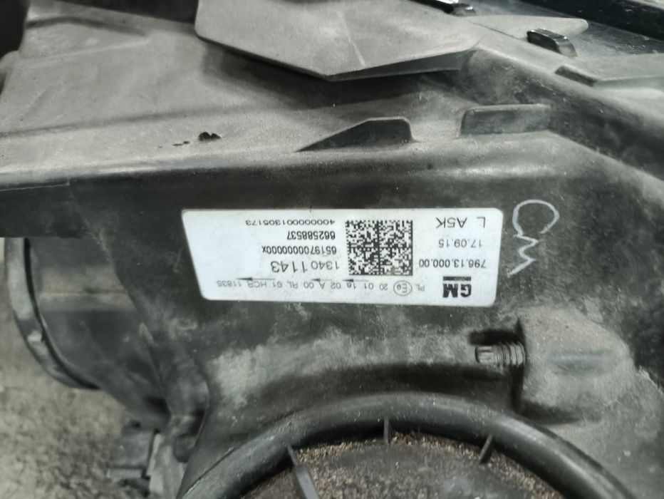 Фар за Opel Astra K