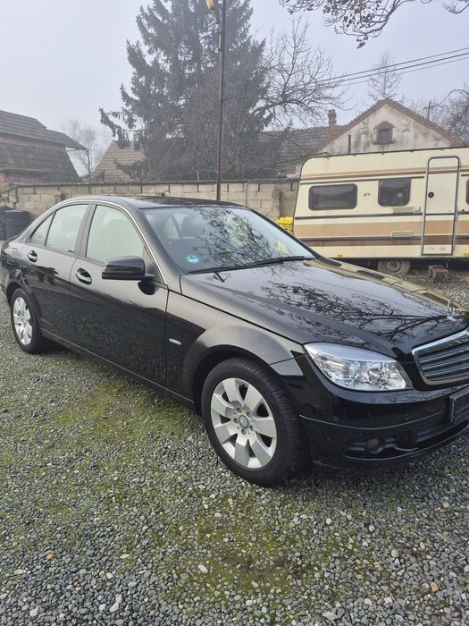 Mercedes C-Class C180 W204 - 1.6i 156CP / Clima / Istoric Service