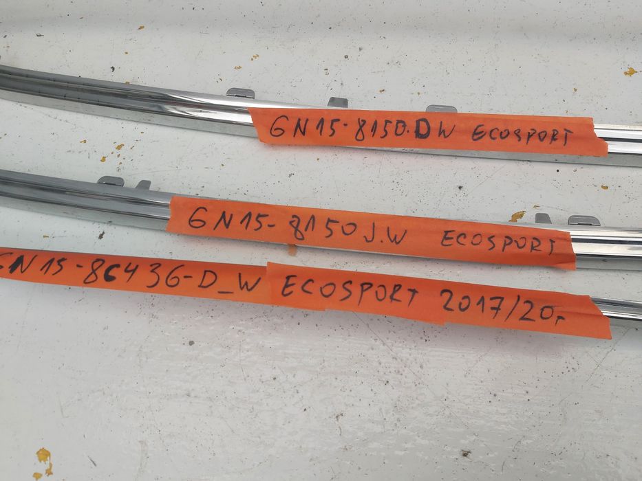 Лайсна хром предна решетка грил Ford Ecosport 2017 /21г