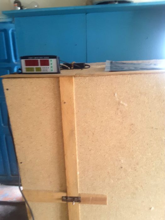 Инкубатор.на450яиц.с.вывадным130000тн.торг