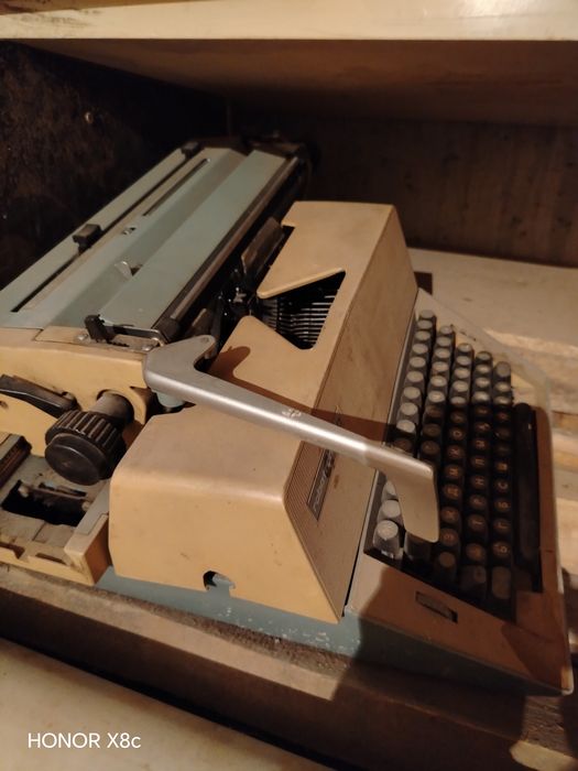 Пишущая машина Robotron