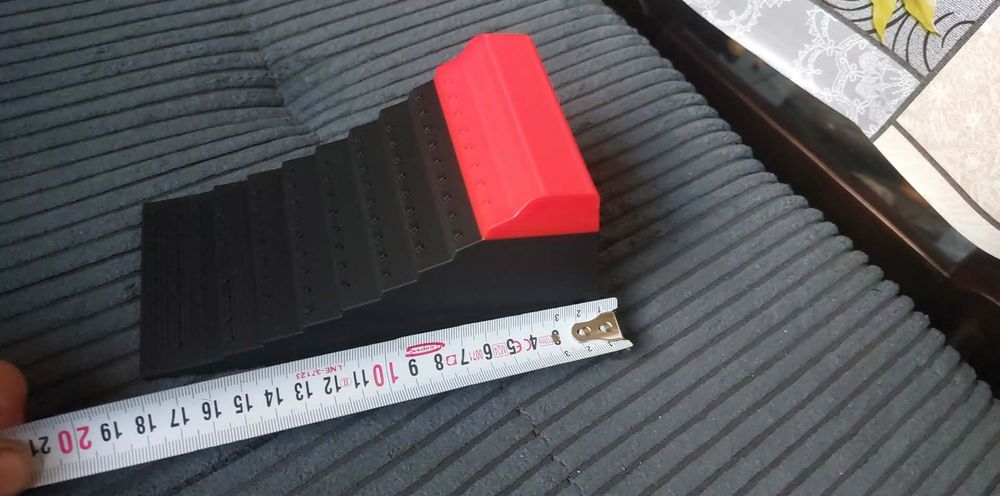 Клин ,стопер за кола за гуми 2бр.