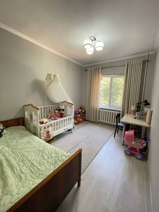 Продается 3/2/4г.Чирчик 9й микр. Первая линия. Удобная локация.