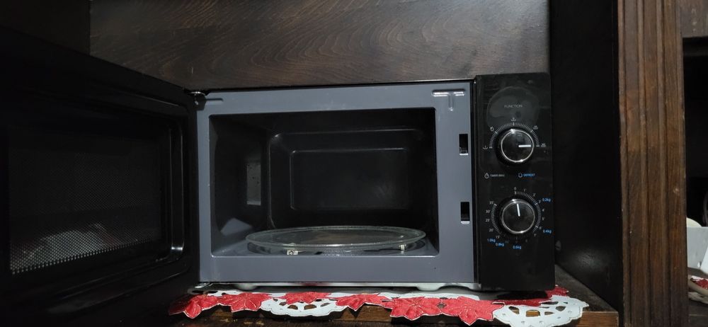 Microunde Toshiba 800W 20 litri L