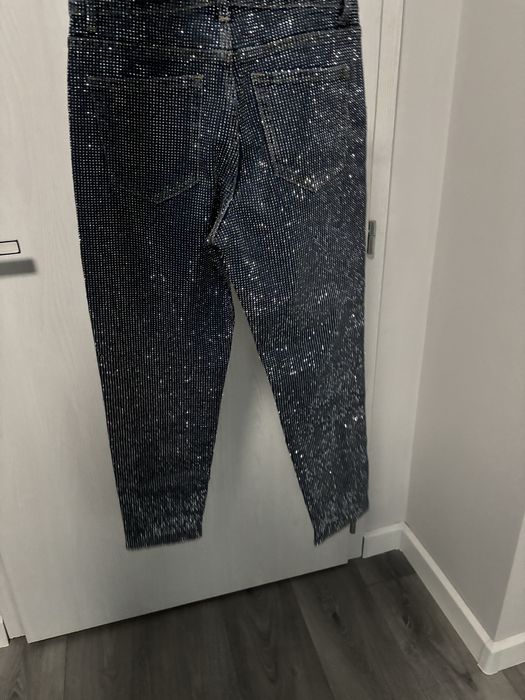 Дамски дънки с камъни