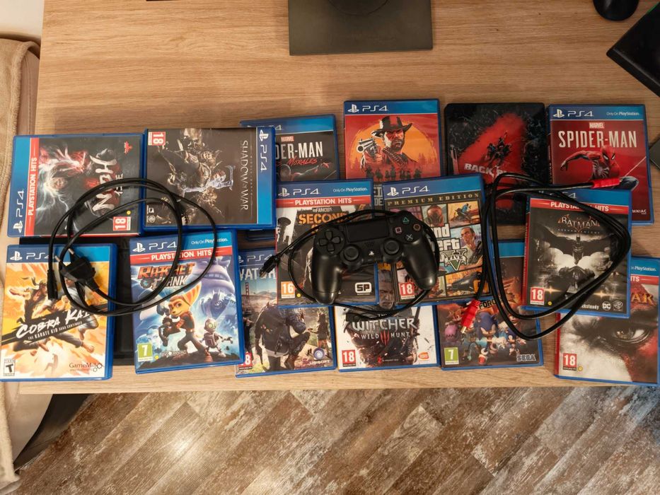 PlayStation 4 Slim 500GB + 16 Игри