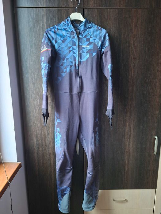 Ски гащеризон,състезателна каска и яке тийнейджър