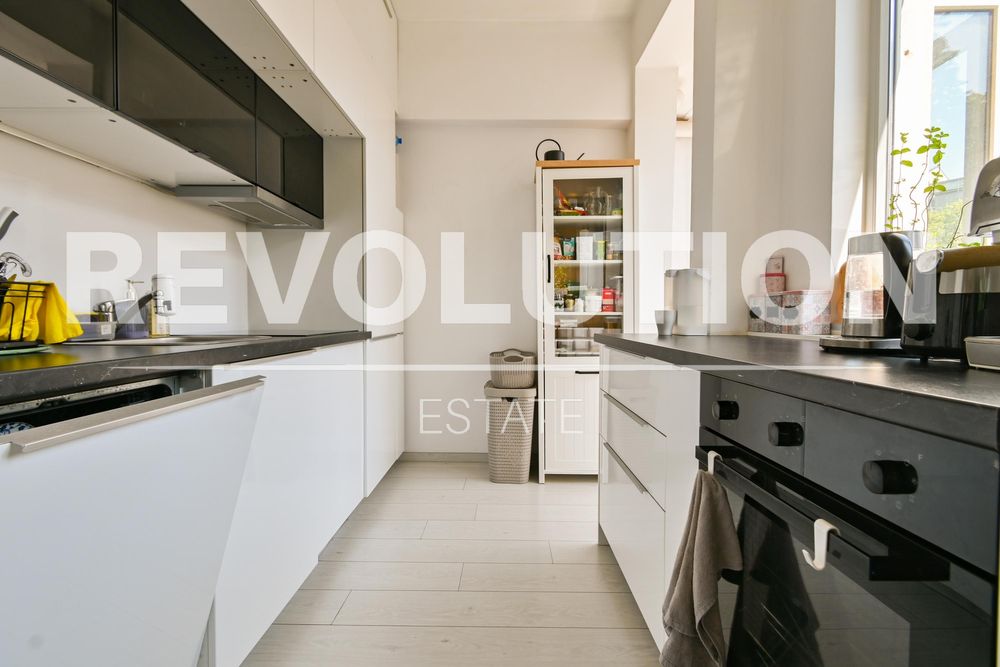 Дава се под наем Тристаен апартамент в София, Яворов - 100 кв.м за 870 € - Снимка #4