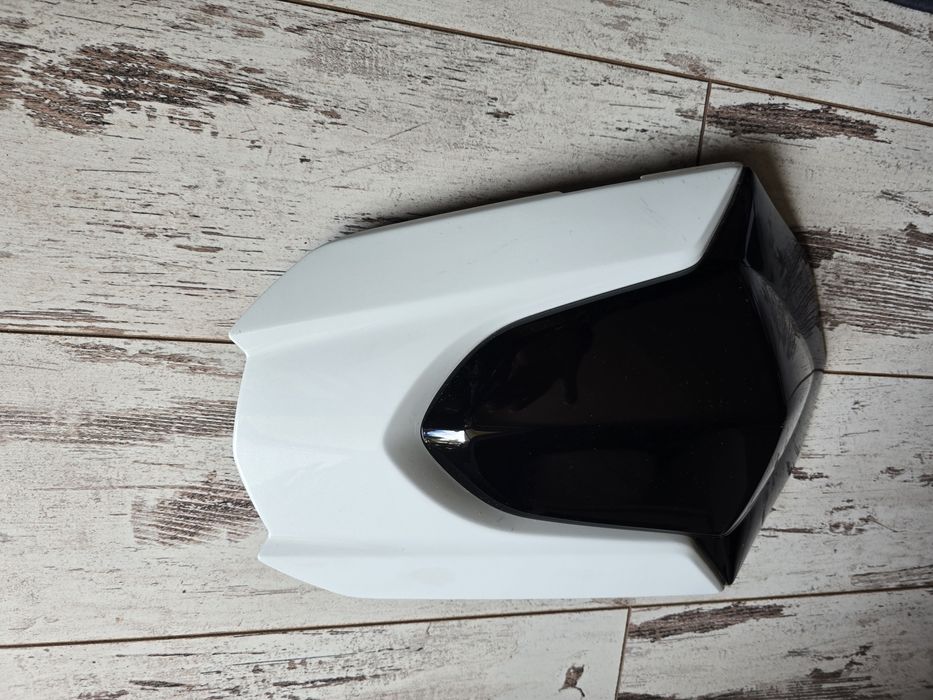 Капак - спойлер за задна седалка за Suzuki GSXR1000 2010